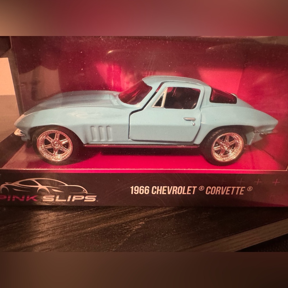 Jada pink slips - Light Blue 1966 Chevrolet Corvette Toy Car